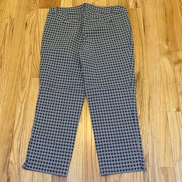 Hilary Radley geometric pattern stretch cropped slim leg pants - Picture 3 of 11